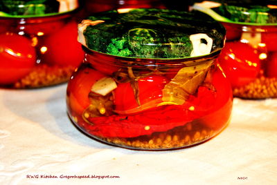 Pomidorki koktajlowie w pikantnej zalewie