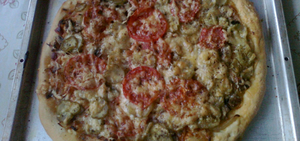 Domowa pizza z ogórkiem (autor: katarzyna59)
