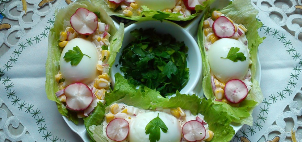 Jajka z sałatką na liściach sałaty (autor: anna20)