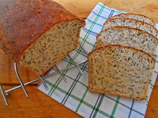 Przepis  cebulowy chleb z ziarnami przepis