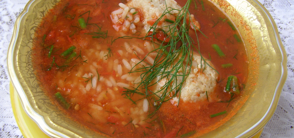 Z suszonym koprem ze świeżych pomidorów klopsikowa zupa ...