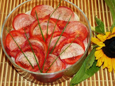 Pomidory marynowane cebulą