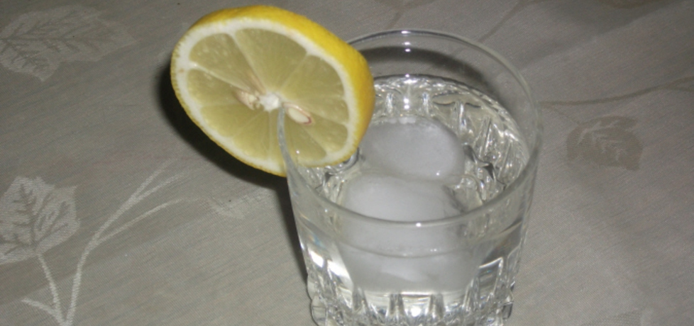 Drink wódka z wodą (autor: ewelina43)