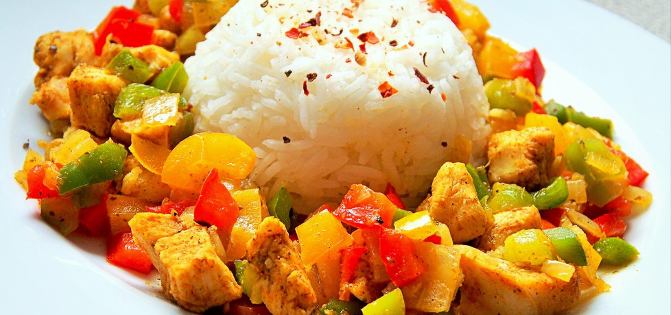 Kurczak w papryce z ryżem basmati (autor: futka)