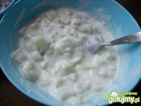Przepis  sos jogurtowo  czosnkowy margaretki przepis