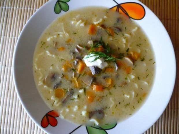 Smaczny przepis na: zupa pieczarkowa. gotujmy.pl