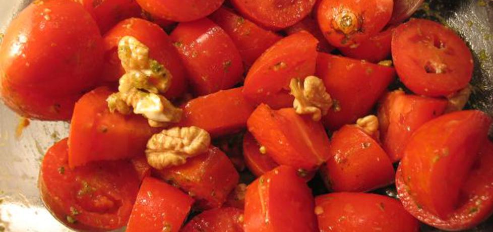 Salatka pomidorowo  orzechowa (autor: dorlil)