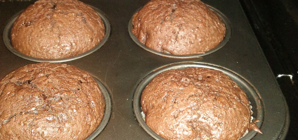 Muffinki czekoladowe z gruszką z kompotu (autor: alexm ...