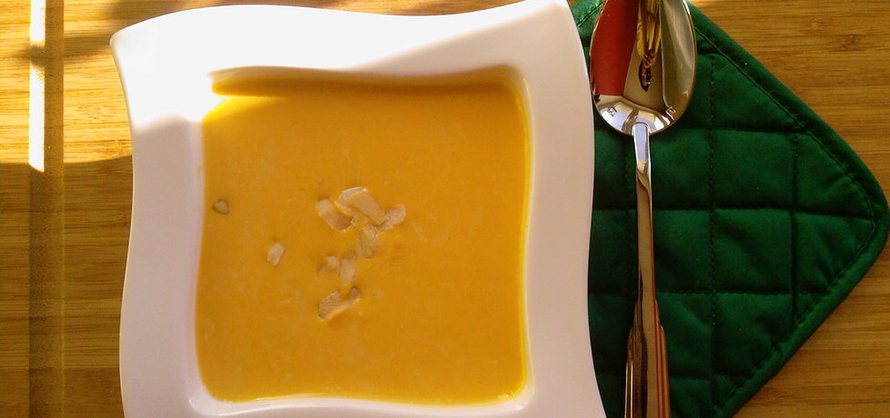 Zupa mleczna z dyni z migdałami i zacierkami (autor: mufinka79 ...