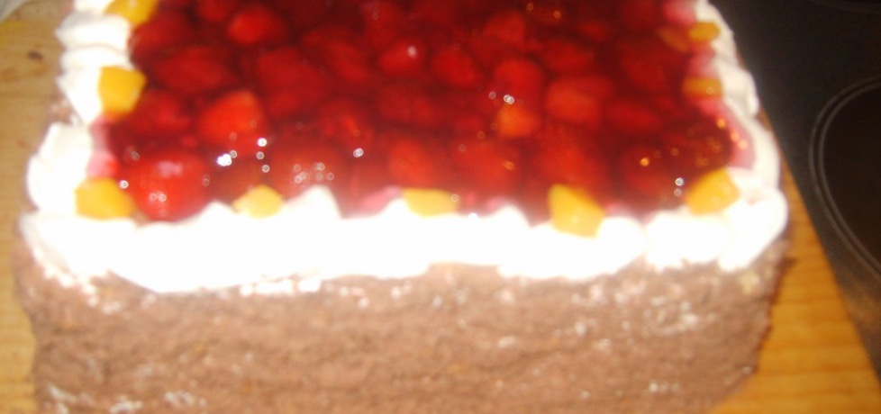 Tort z bitą śmietaną i owocami (autor: krzysztof15)