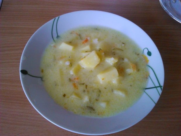 Przepis na zupę ogórkową z ziemniakami (ogórkowe)