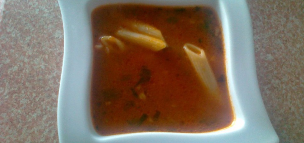 Pikantna zupa pomidorowo