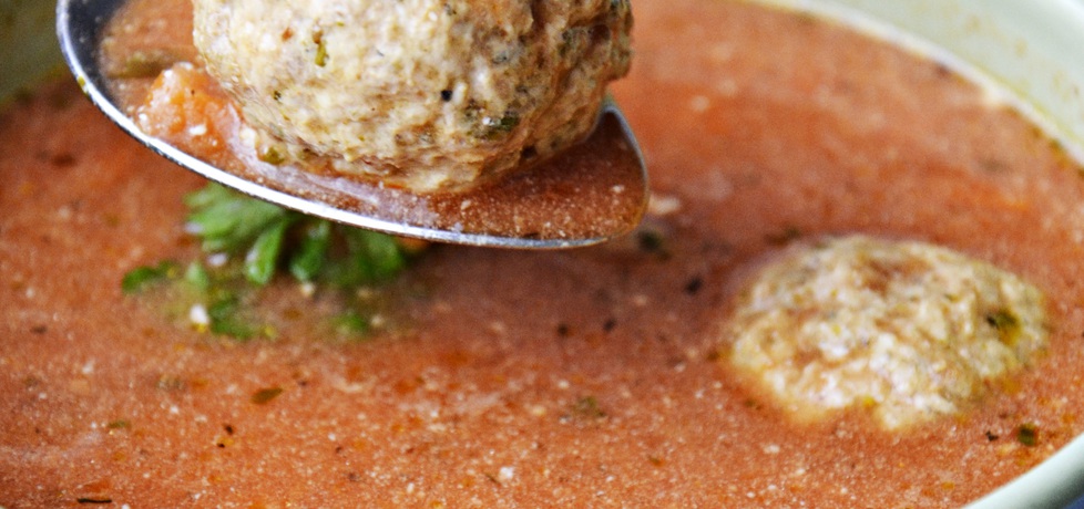 Zupa pomidorowa z klopsikami (autor: paulette17)