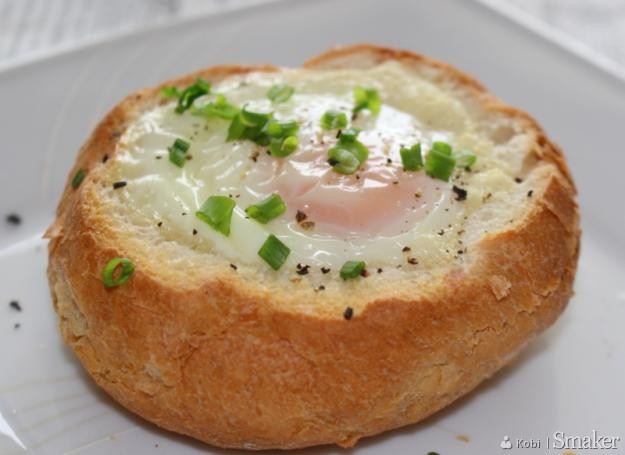Jajko sadzone w bułce