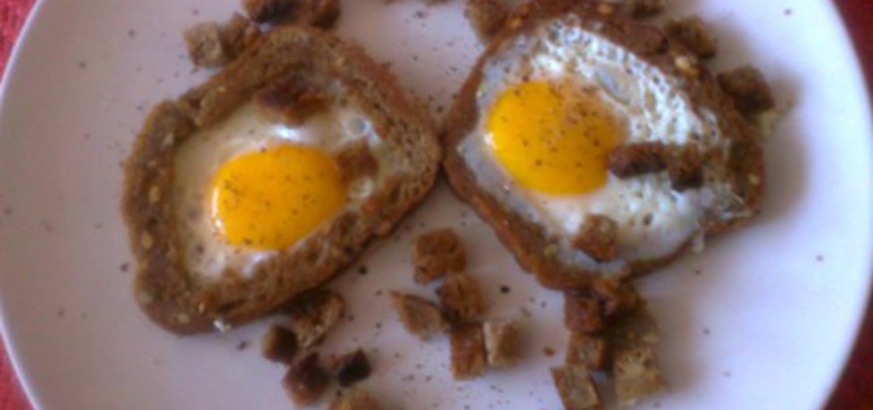 Jajka sadzone w chlebie z grzankami (autor: jolantaps ...