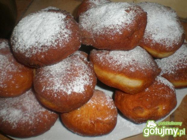 Przepis  pączki z marmoladą różaną przepis