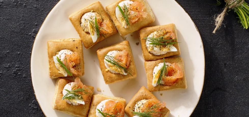 Mini kanapeczki z łososiową pastą (autor: doradca