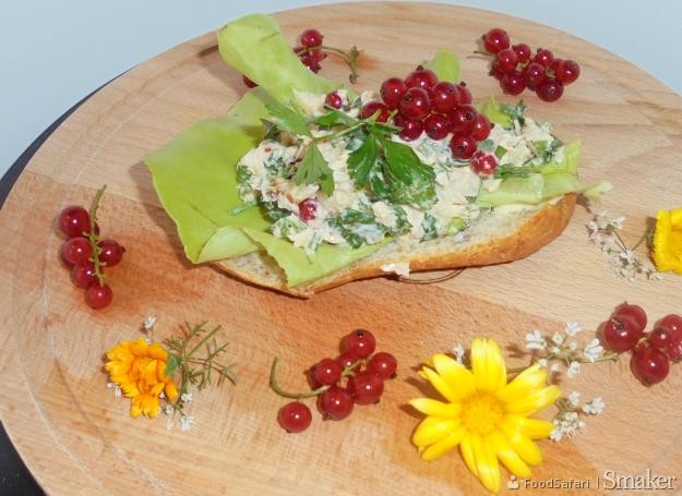 Rybna pasta kanapkowa z czerwoną porzeczką