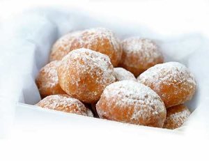 Gorące mini doughnuts (amerykańskie pączki)