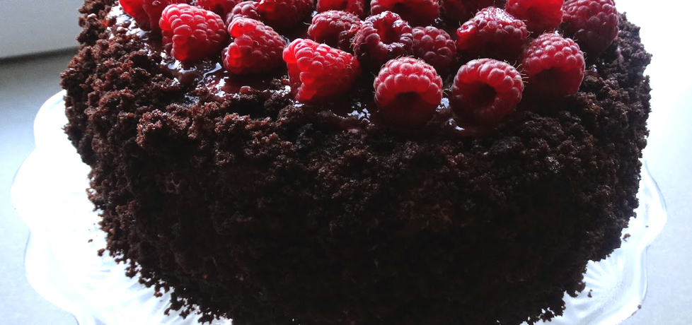 Tort czekoladowy z malinami (autor: internetowa