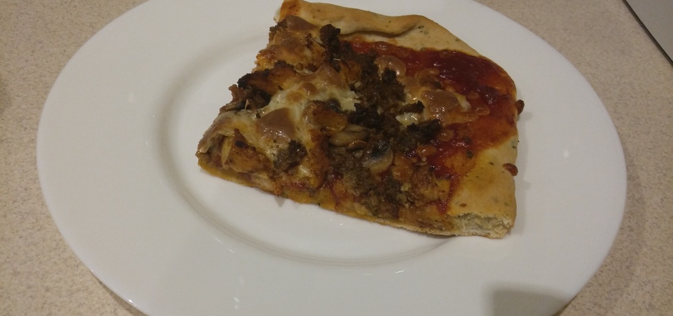 Pizza mega mięsna (autor: marysiab)