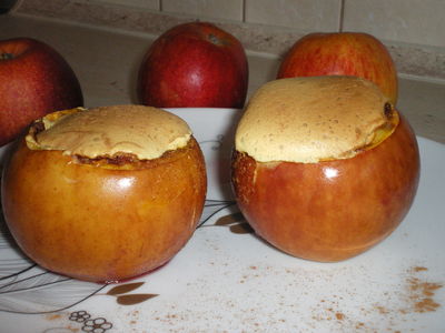 Jabłka zapiekane z koglem moglem