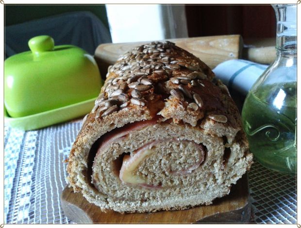 Przepis  wyrolowany pszenno-żytni chleb przepis