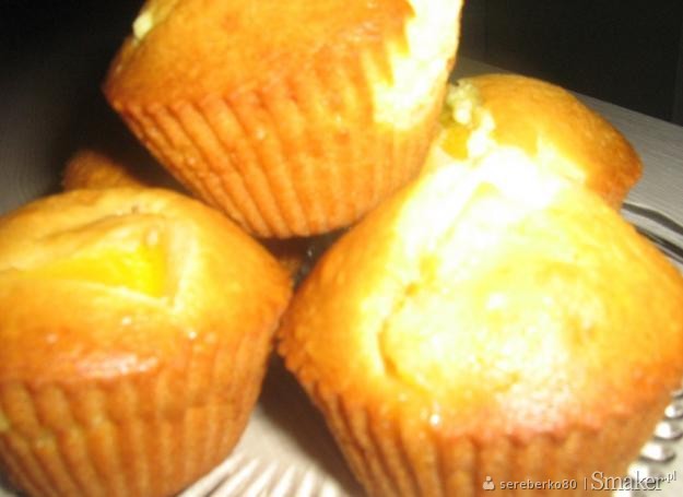 Śmietankowe muffinki z nadzieniem twarogowo