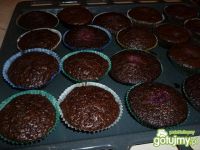 Przepis  czekoladowe muffiny z owocami przepis