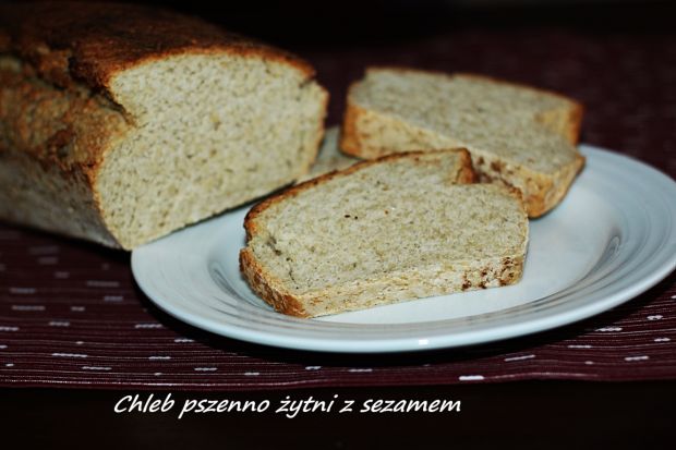 Przepis  chleb pszenno żytni z ziarnami sezamu przepis