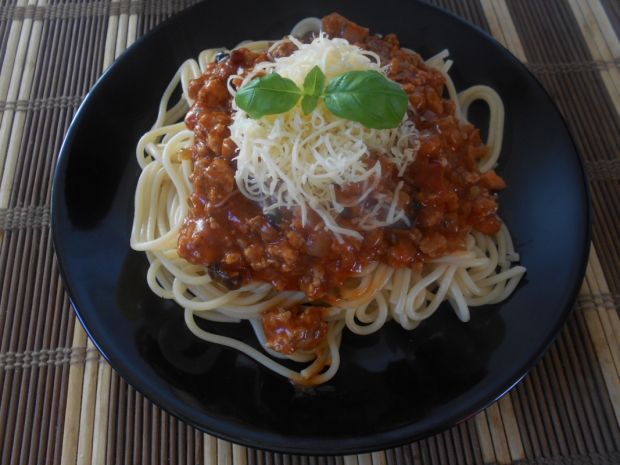 Przepis  spaghetti z mięsem i boczkiem przepis