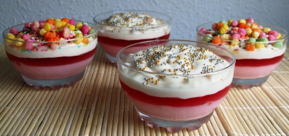 Deser z galaretką, maślanką i jogurtem (autor: sarenka ...