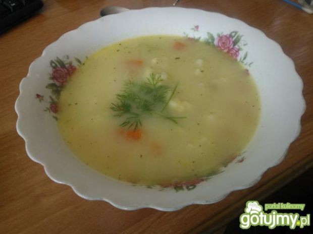 Jarzynowe: zupa kalafiorowa z koperkiem