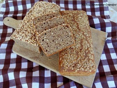 Chleb żytni z dodatkiem mąki pszennej razowej na zakwasie ...