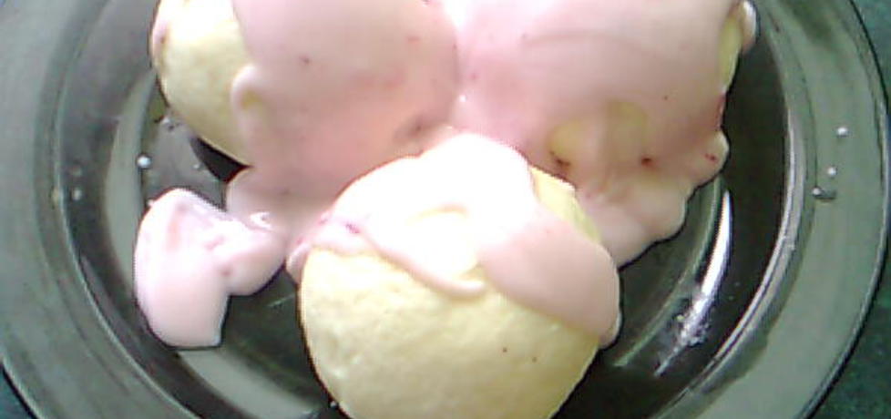 Kluski na parze z sosem truskawkowym (autor: anulka69 ...