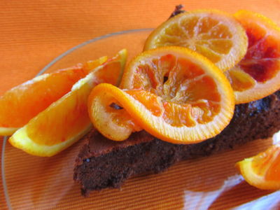 Ciasto czekoladowe z karmelizowanymi pomarańczami ...