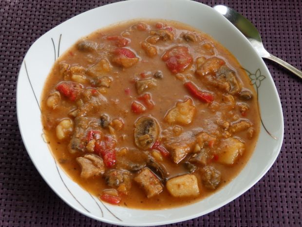 Zupy: rozgrzewająca zupa gulaszowa
