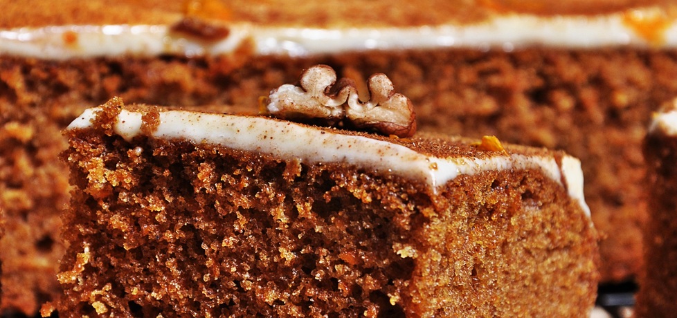 Miodowe ciasto marchewkowe (autor: azgotuj)