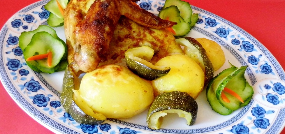Kurczak z ziemniakami i cukinią (autor: evita0007)