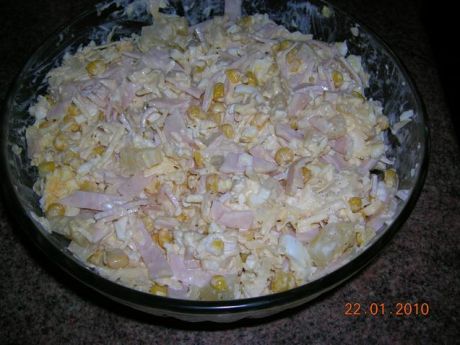 Przepis  sałatka z kurczaka z ananasem i serem przepis