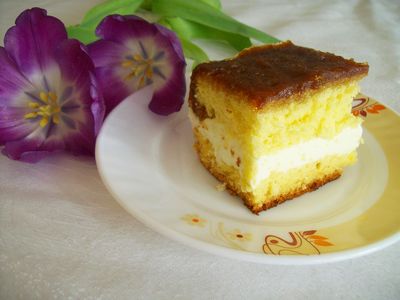 Cytrynowe ciasto z suszonymi gruszkami