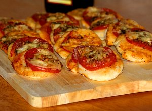 Mini pizze  prosty przepis i składniki