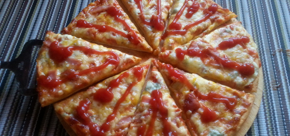 Pizza poczwórnie serowa (autor: mileneczka5)