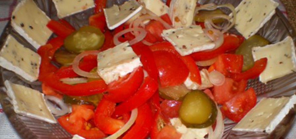 Sałatka z camembertem, papryką i pomidorami (autor: ilka86 ...
