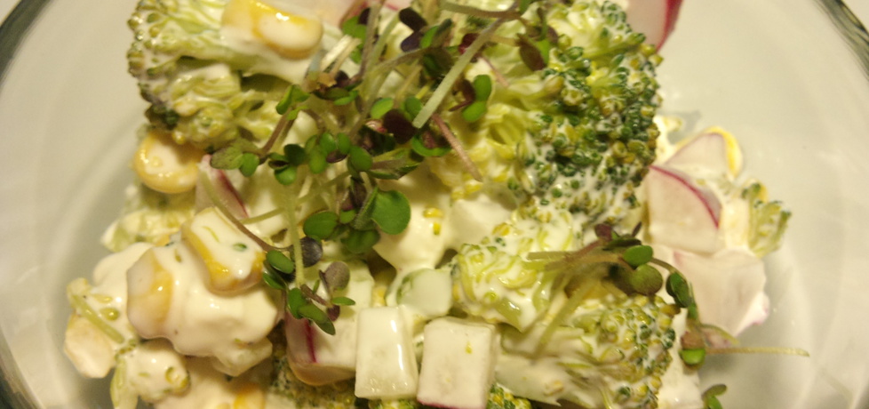 Sałatka z brokułem i fetą (autor: alexm)