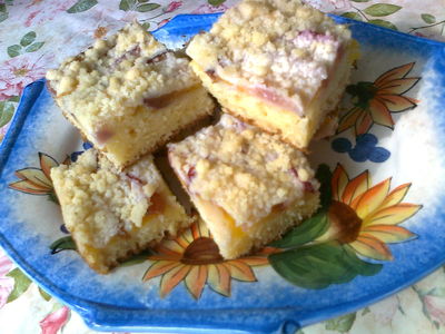 Ciasto nektarynkowe z kruszonką