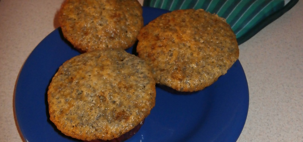 Makowe muffinki z dżemem wiśniowym. (autor: nogawkuchni ...