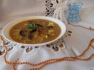 Wigilijna zupa grzybowa