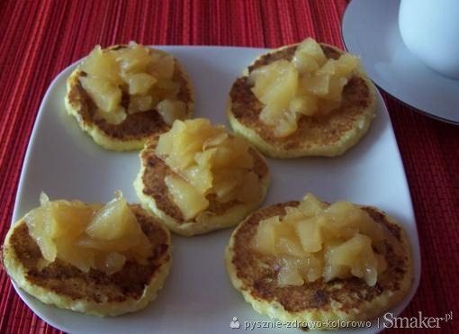 Imbirowe placuszki serowe z jabłkami w galaretce