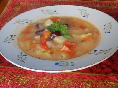 Aromatyczna zupa jarzynowa